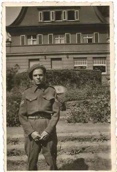 Images/grandad photos00120003.jpg
